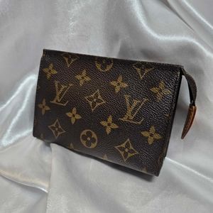 Louis Vuitton Toiletry 15 bag stunning!